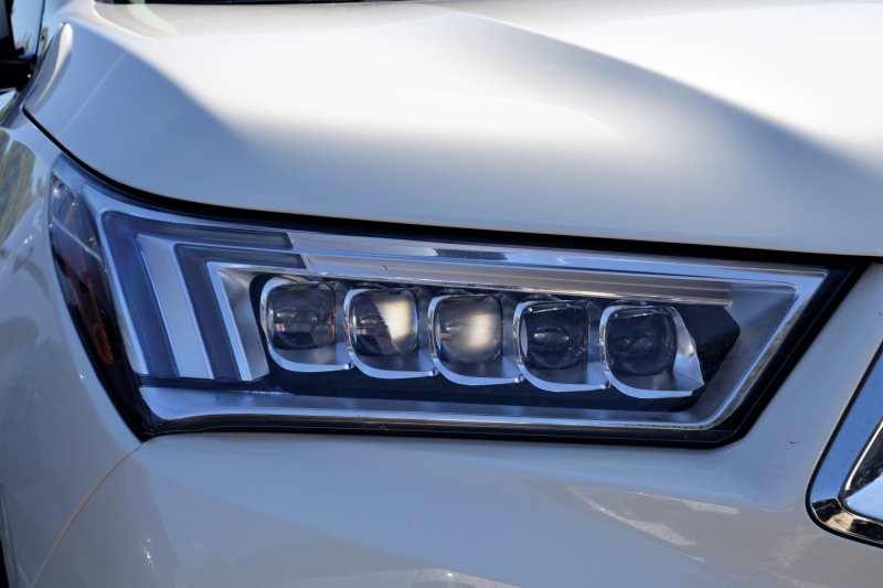 concession-OLLIERES-min_acura-headlamp-2834131